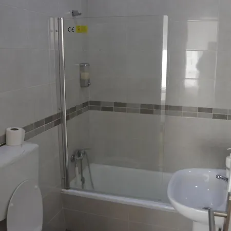 Lx Center Pensjonat 2*